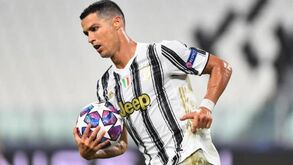 Juventus confirma que Cristiano Ronaldo vai cumprir quarentena em casa