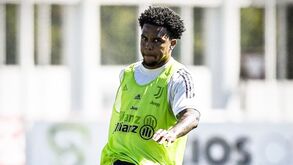 Plantel da Juventus volta a ficar confinado após novo caso de Covid-19