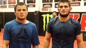 UFC: Primo de Khabib Nurmagomedov falha estreia