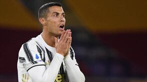 Ministro italiano volta a atacar Ronaldo: «Estes grandes campeões sentem-se acima dos outros»