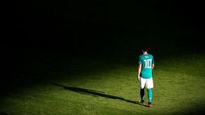 Filme de terror continua para Özil: Mal-amado no Arsenal, na Alemanha e até na China