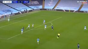 Erro de Rúben Dias e Luis Díaz com arrancada fenomenal: o golo do FC Porto ao Man. City