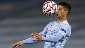 Cancelo: «Critério do árbitro não foi igual, à mínima falta levávamos logo amarelo»