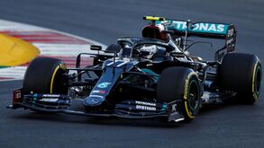 Mercedes faz 'dobradinha' nos primeiros treinos livres do GP de Portugal