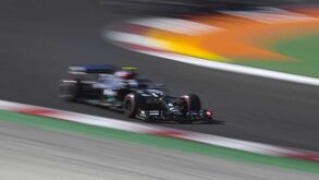 Valtteri Bottas também liderou a terceira sessão de treinos livres em Portimão