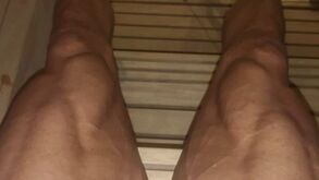 Pernas de ciclista e uma dose de vitamina D: é assim que Cristiano Ronaldo passa o isolamento