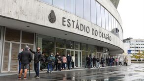 Corrida aos bilhetes no Estádio do Dragão para o jogo frente ao Olympiacos