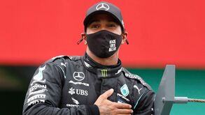 Lewis Hamilton após fazer história no GP de Portugal: «Não consigo encontrar as palavras»