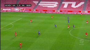 Darwin marcou após bela jogada mas golo foi anulado