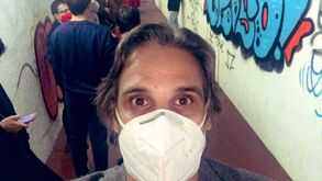 «Nem que fique aqui a noite toda»: a saga de Nuno Gomes para votar nas eleições do Benfica