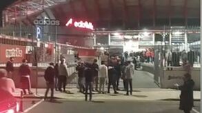 Um 'passeio guiado' pela fila das eleições do Benfica