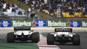 Há 14 casos de Covid-19 entre as equipas da Fórmula 1 que estiveram no Algarve