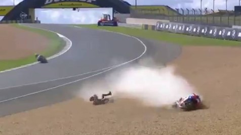 Miguel Oliveira loses two motorcycles in a single session: the first fell oil and the second went to the ground