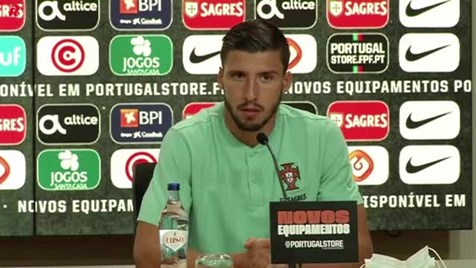 Rúben Dias: «It is not normal for a player of Pepe's age to continue with this performance»