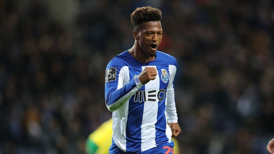 Zé Luís pressiona pela saída do FC Porto