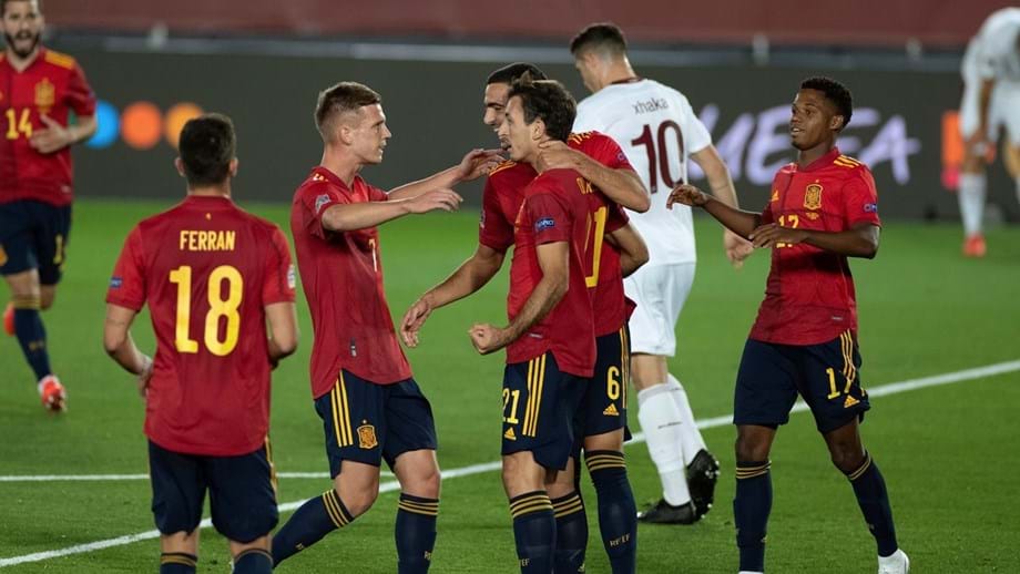 A Cronica Do Espanha Suica 1 0 La Roja Aproveita Dadiva De Sommer Liga Das Nacoes Jornal Record