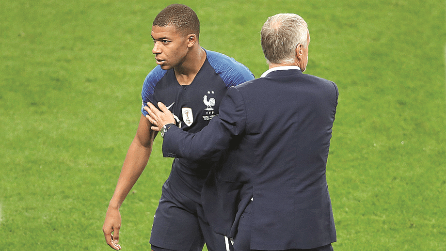 didier deschamps e dificil comparar mbappe e cristiano liga das nacoes jornal record record