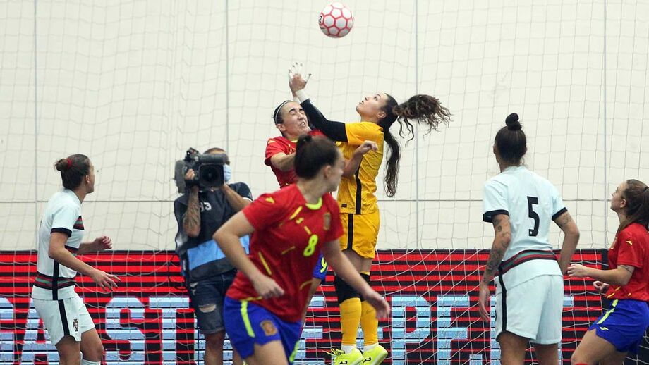 Seleção feminina derrota Espanha em jogo de preparação