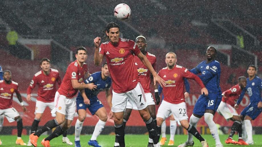 Man. United e Chelsea empatam a zero na estreia de Cavani