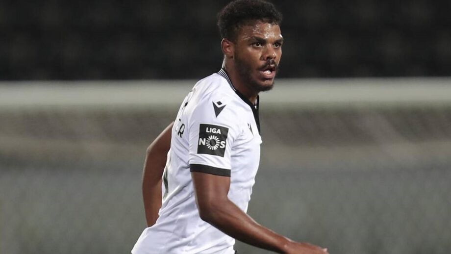 Lyle Foster regressa aos convocados do V. Guimarães para clássico minhoto