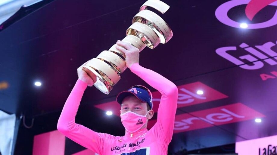 Giro com vencedor surpresa: quem não tem Thomas, 'caça' com Tao Geoghegan Hart