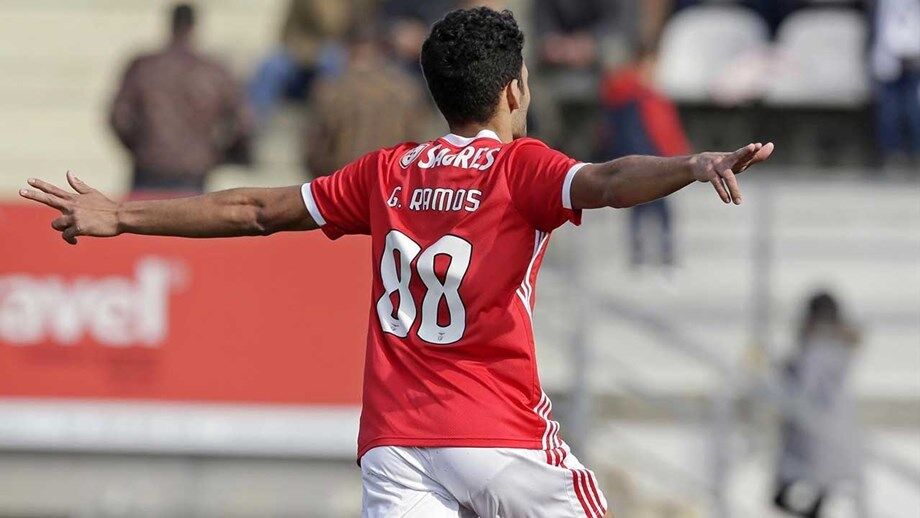 Bernardo Ribeiro, diretor de Record, comenta a renovação do avançado pelo Benfica