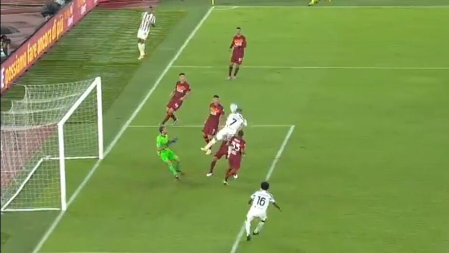 Juventus recorda golos espetaculares de CR7 frente à Roma