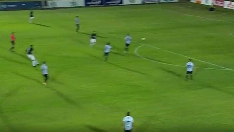 Ex-Benfica continua a dar show nos relvados aos 37 anos
