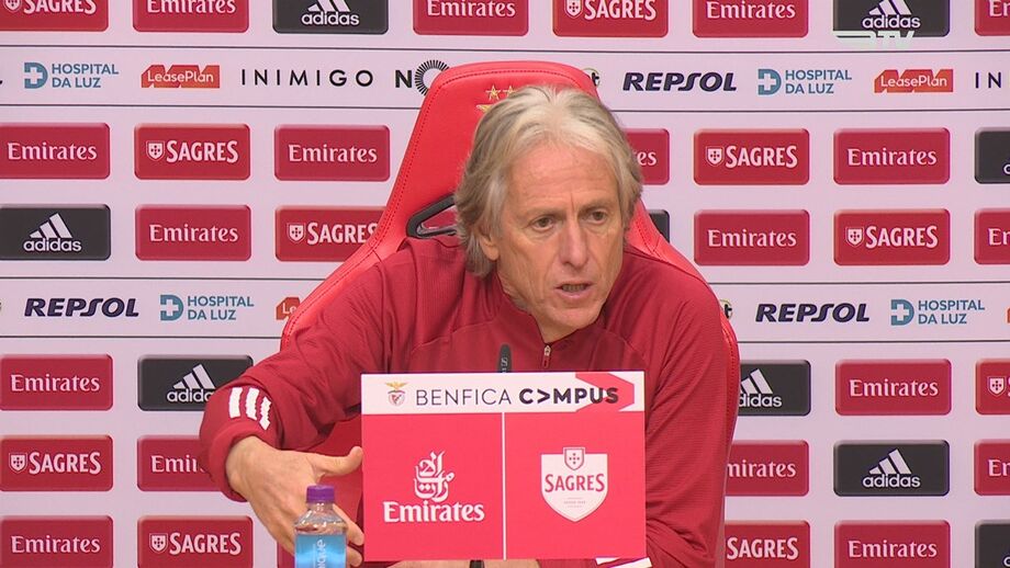 Treinador do Benfica recordou partida da Liga Europa