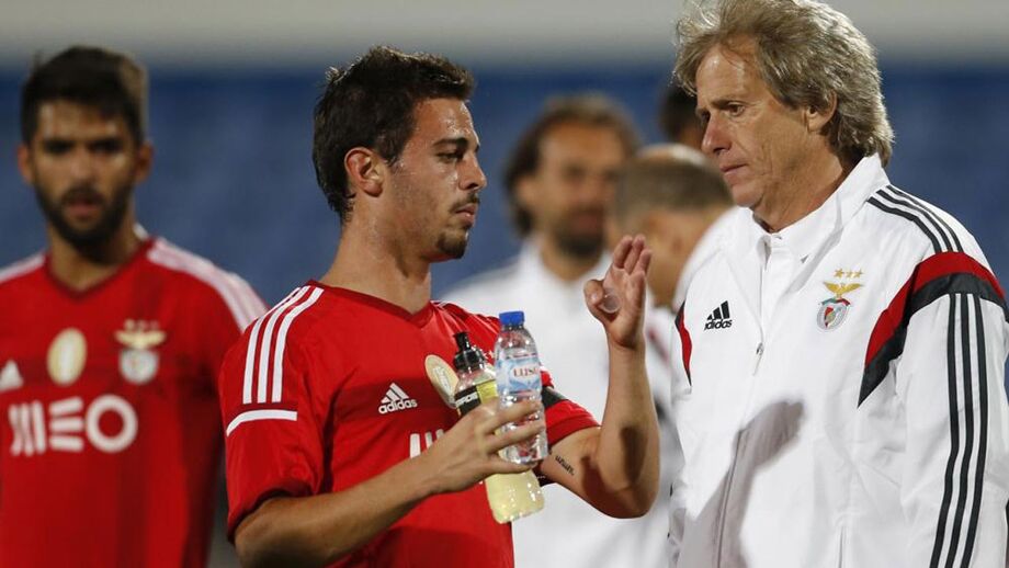 Benfica pediu a Jorge Mendes para vender Bernardo Silva antes de se estrear na Liga pela equipa principal