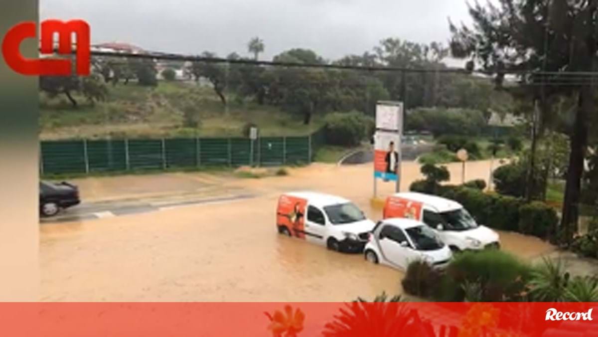 Chuva Intensa Provoca Cheias No Algarve: Veja As Imagens - Vídeos ...