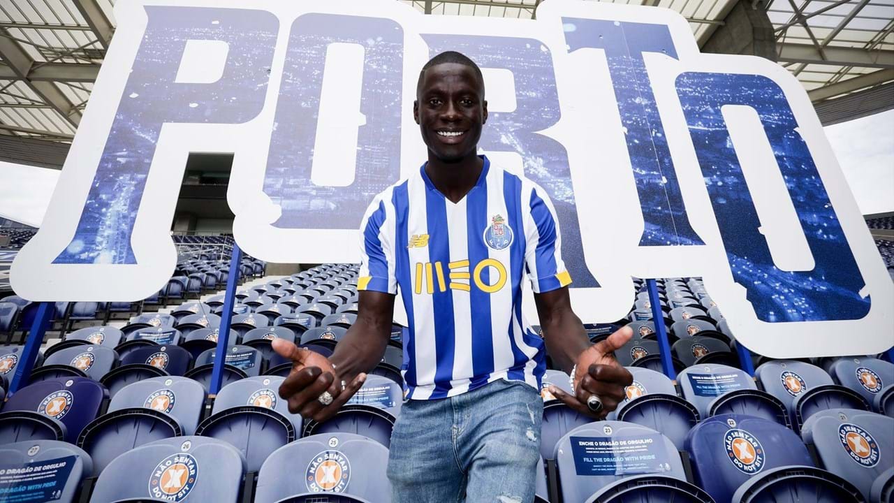 Mor Ndiaye renovou até junho de 2025 FC Porto Jornal Record