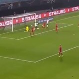 Waldschmidt de pé quente: o golo do avançado alemão do Benfica frente à Rep. Checa