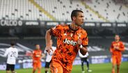 Futebol - Jogador português a atuar no estrangeiro: Cristiano Ronaldo