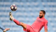 Lateral-direito: Carvajal