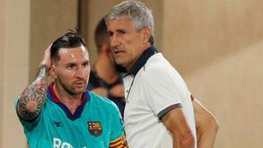 «Se não gostas, a porta é ali»: a discussão entre Setién e Messi