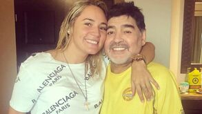 Ex-mulher de Maradona e o estado de saúde de El Pibe: «O maior problema é o álcool»
