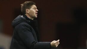 Gerrard e a derrota do Benfica: «Todas as equipas têm falhas e vamos tentar explorar»