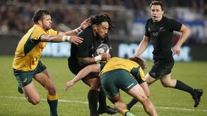 Seleção de râguebi da Nova Zelândia derrotada pela Austrália