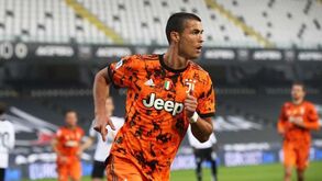 PSG não descarta contratação de Ronaldo: «Às vezes coisas extraordinárias acontecem...» 