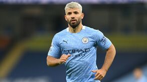 Os craques da Premier League que ficam sem clube no próximo verão