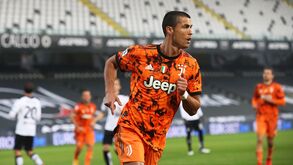 Tubarões cercam Cristiano Ronaldo