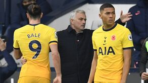 Carlos Vinícius sobre José Mourinho: «Dispensa comentários, é top dos tops»