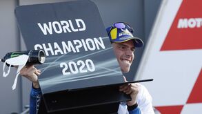 Joan Mir e a emoção ser campeão de MotoGP: «Não sei se ria ou chore, sinto-me muito feliz»