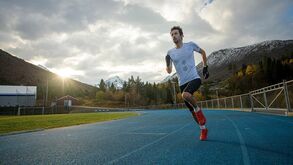 Kilian Jornet desce das montanhas para tentar recorde do Mundo na pista