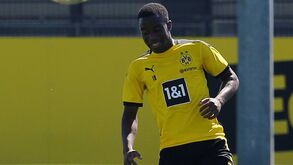 Tem 15 anos e promete enlouquecer a Europa: Dortmund já lhe paga 6.700 euros por semana