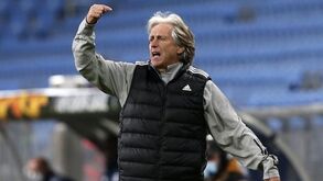 Jorge Jesus deixa internacionais em casa e chama jogadores da formação: «Dão-nos segurança»