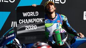 Enea Bastianini vence título de Moto2 em Portimão