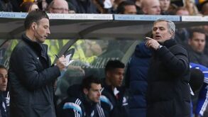 Mark Clattenburg: «Mourinho culpa-me por ter sido demitido do Chelsea»