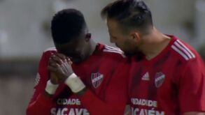 Sacavenense marca ao Sporting: o lance do golo de Iaquinta